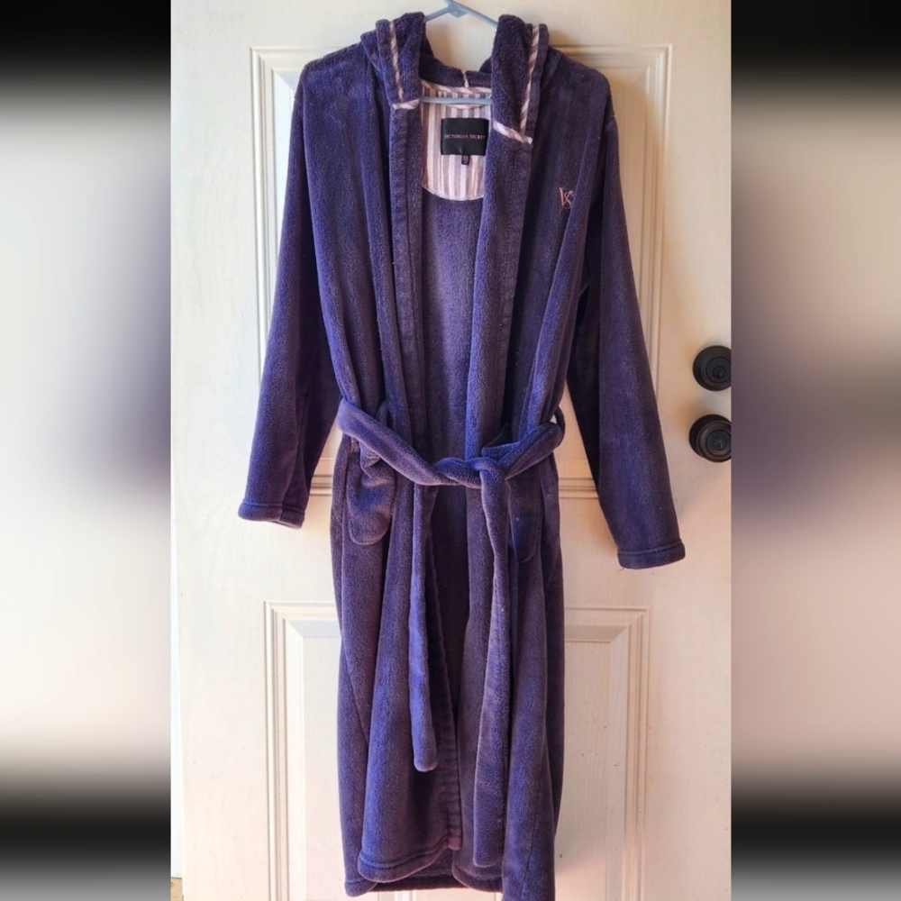 Victoria's Secret Plush Gray Robe Large